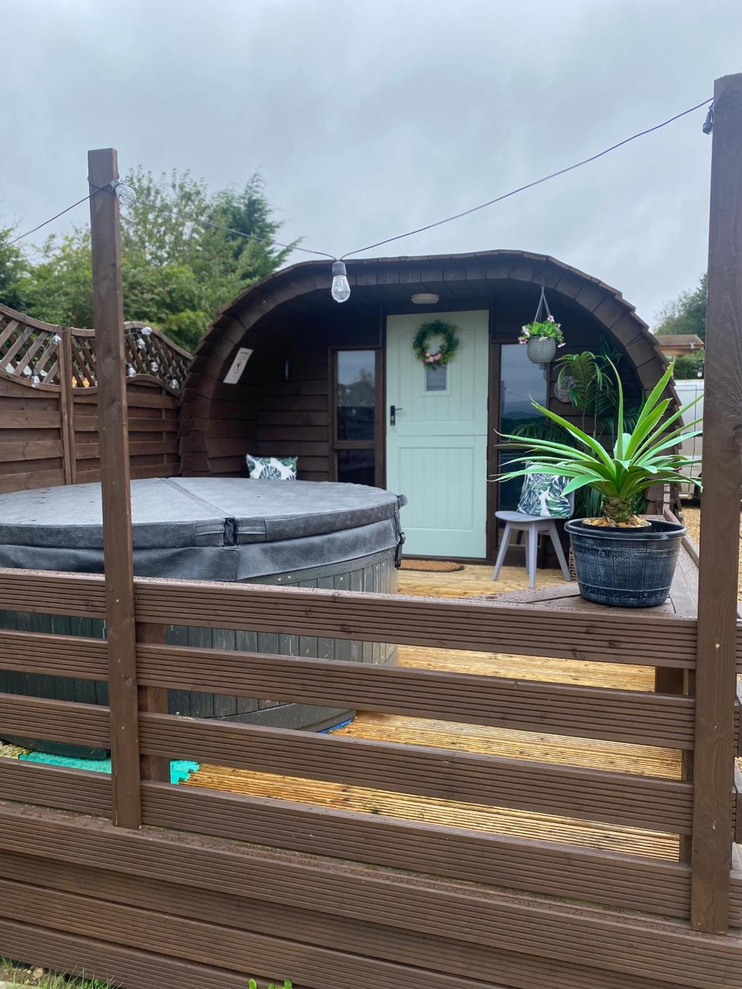 ホテル Crabmill Glamping ビュードリー エクステリア 写真