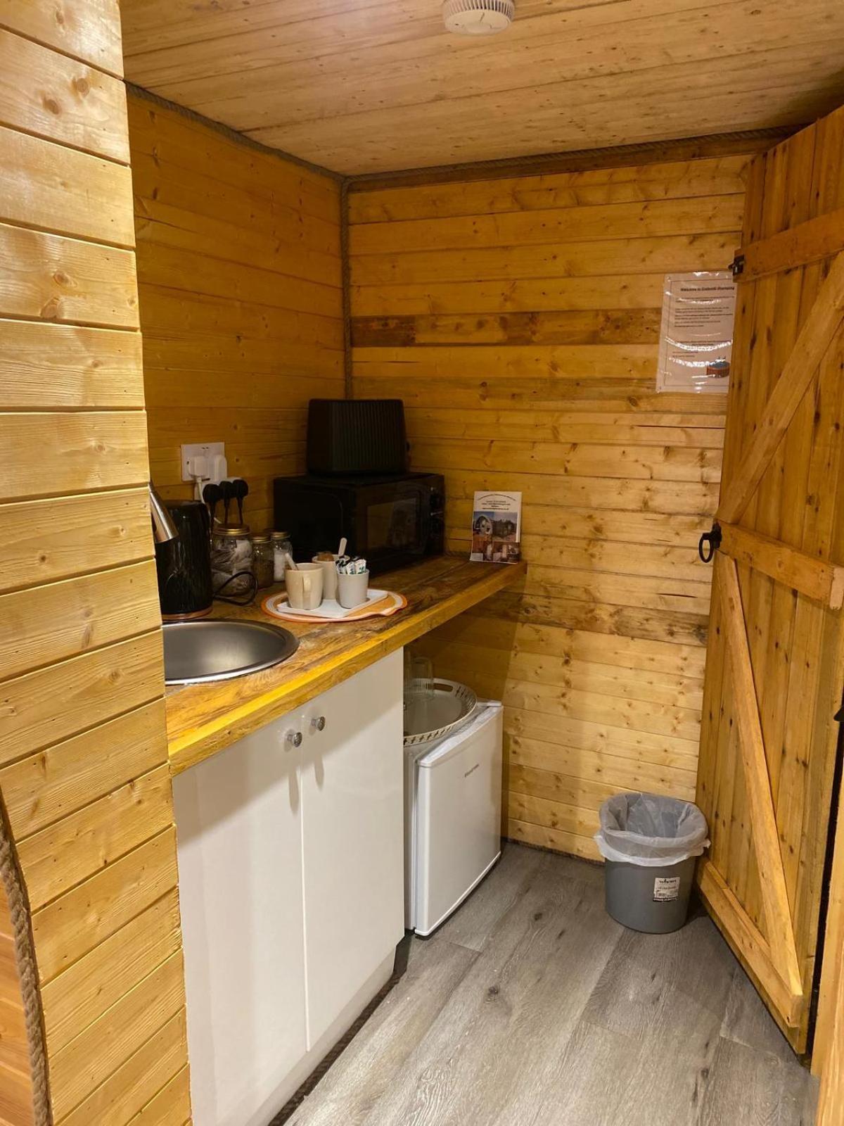 ホテル Crabmill Glamping ビュードリー エクステリア 写真
