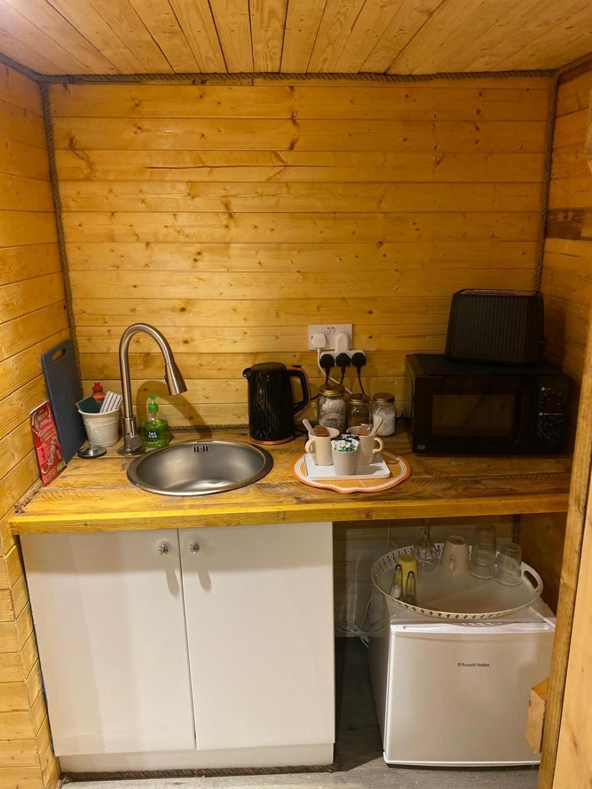 ホテル Crabmill Glamping ビュードリー エクステリア 写真