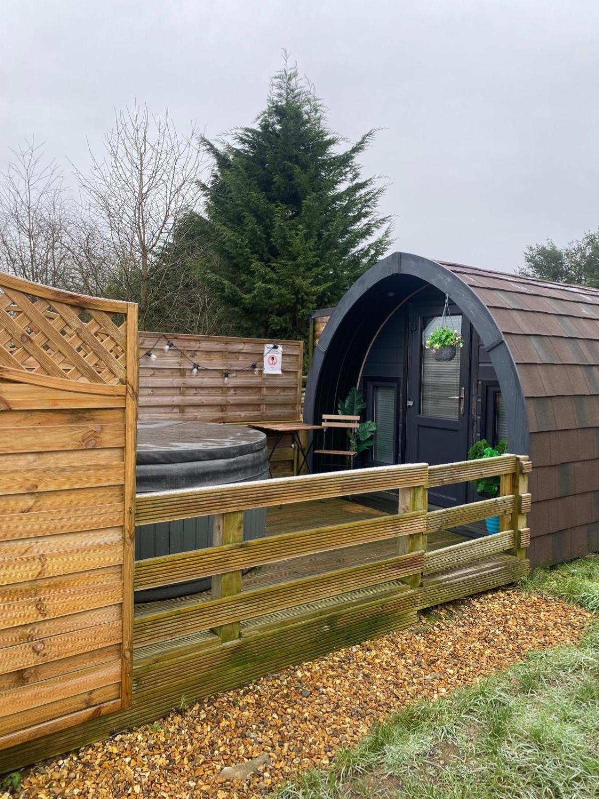 ホテル Crabmill Glamping ビュードリー エクステリア 写真