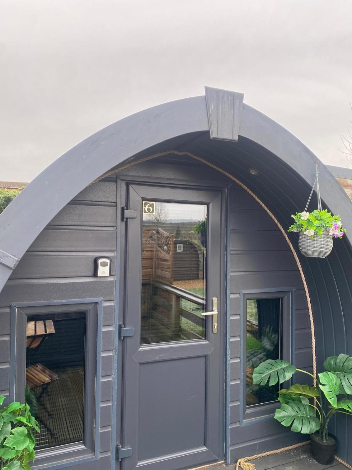 ホテル Crabmill Glamping ビュードリー エクステリア 写真